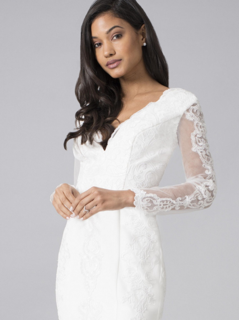 Biele dlhé svadobné čípkované šaty s dlhým rukávom morská panna 216C