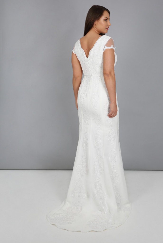Plus biele dlhé svadobné čipkované šaty s výstrihom s krátkym rukávom 217