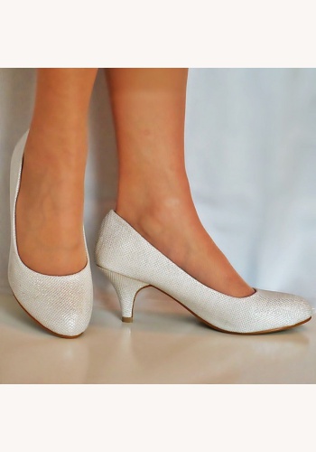 Smotanové svadobné topánky na nízkom opätku 061