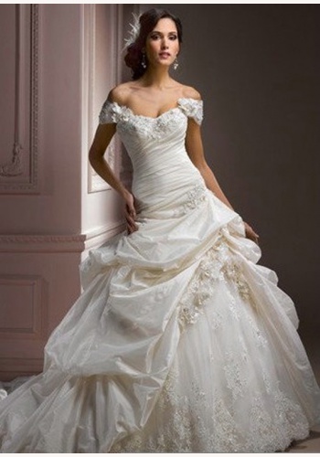 Biele dlhé svadobné šaty s čipkovano-volánovou sukňou s padnutými ramienkami 133