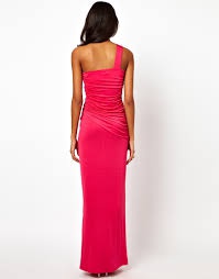 Ružové dlhé úzke šaty s korálkami na jedno rameno 041LP