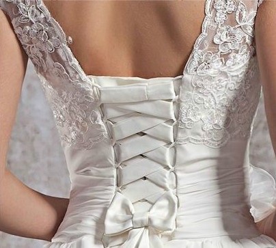 Biele midi svadobné šaty s čipkou s krátkym rukávom 168E