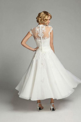 Biele midi svadobné šaty s čipkou s krátkym rukávom 175