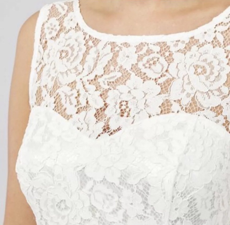 Smotanové dlhé svadobné šaty čipkované bez rukávov morská panna 221D