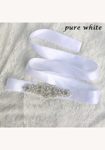 Biely svadobný saténový opasok s diamantami a perlami 002