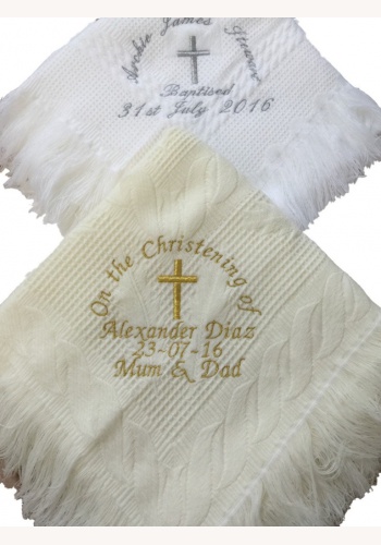  Biela deka/šál na krst s personalizovanou výšivkou 009