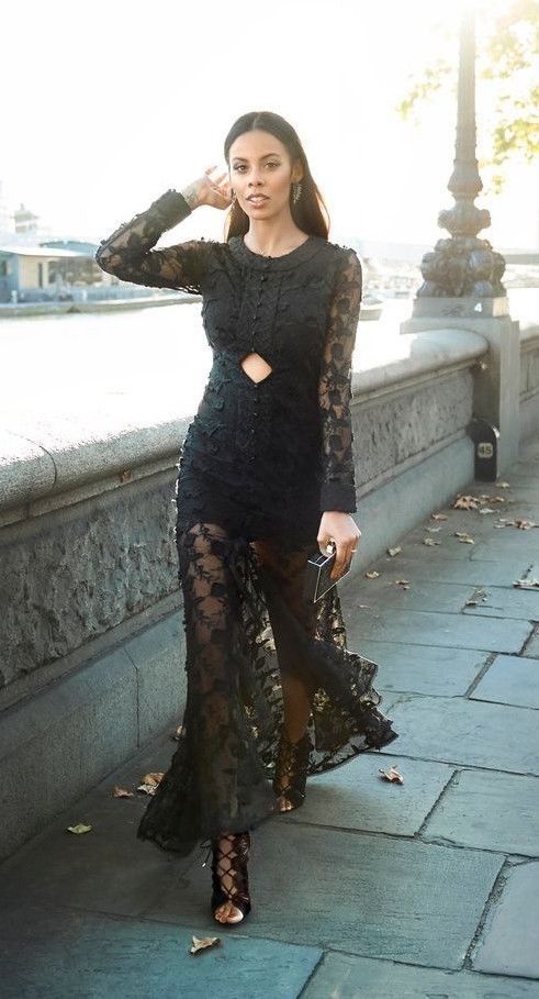 Čierne dlhé čipkované šaty s dlhým rukávom 444V
