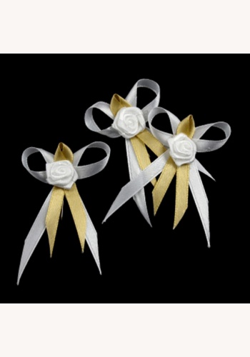 004 Bielo-krémové svadobné pierka s ružičkou