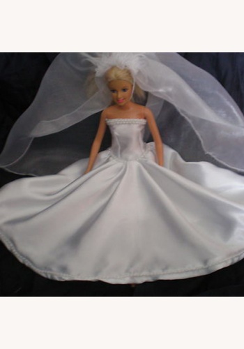 001 Nevesta Barbie