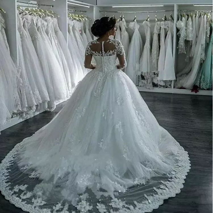 Biele/smotanové dlhé svadobné šaty s čipkou 470AD