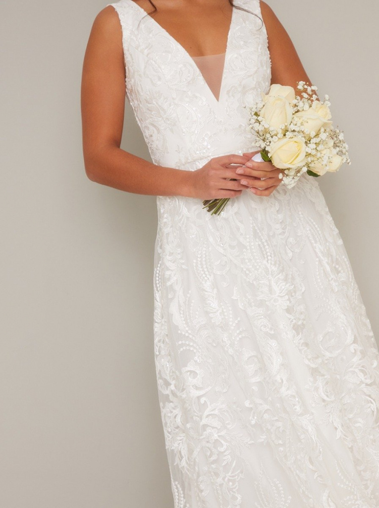 Petite smotanové dlhé svadobné šaty s výstrihom bez rukávov 471C