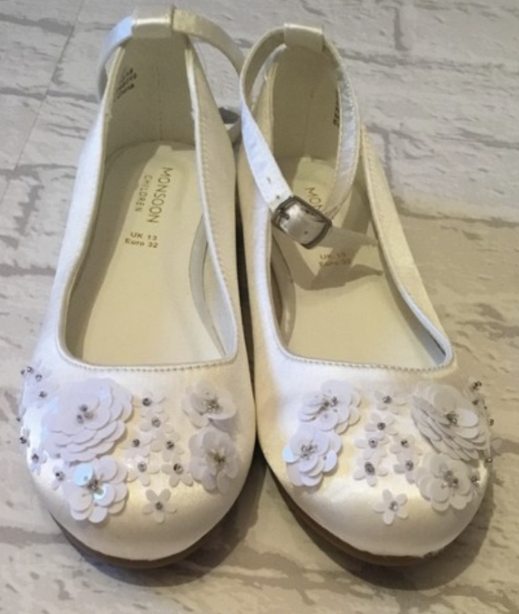 Bielo-smotanové saténové topánky na 1. sväté prijímanie 093M