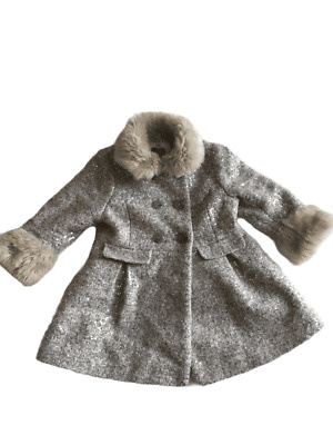 Šedo-strieborný dievčenský kabát s umelou kožušinou 022F