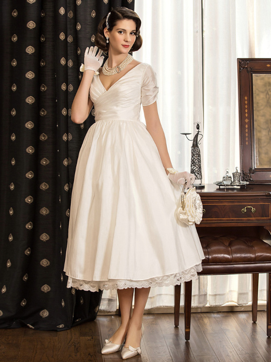 Biele/smotanové midi svadobné saténové šaty s krátkym rukávom 180LB